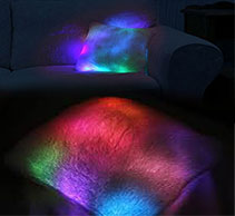 Купить в нашем Телемагазине декоративную подушку со светодиодами Млечный путь удобно и надежно